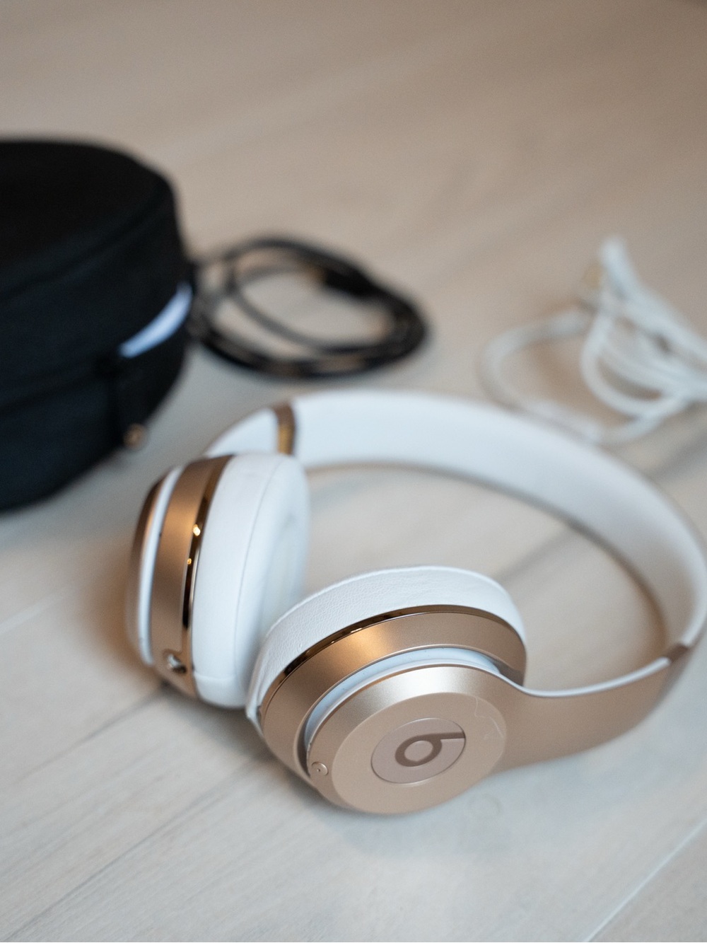 Beats by Dre Over-Ear Wireless Headphones - White & Rose Gold